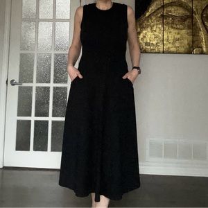 Black maxi dress in stretch fabric with pockets - in L.